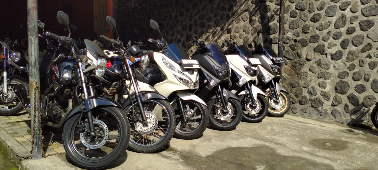 Sepi Peminat Pelaku Usaha Sepeda Motor  Bekas  Nganggur di  